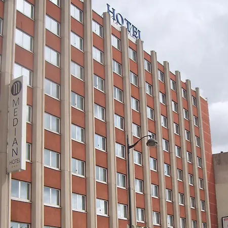 Hotel Median Congres Parigi