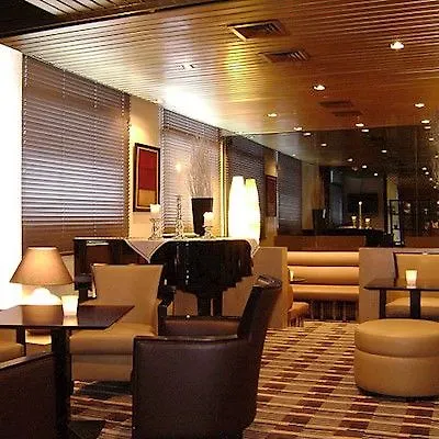 Hotel Median Congres Parigi